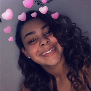 Meet your Posher, Crystal